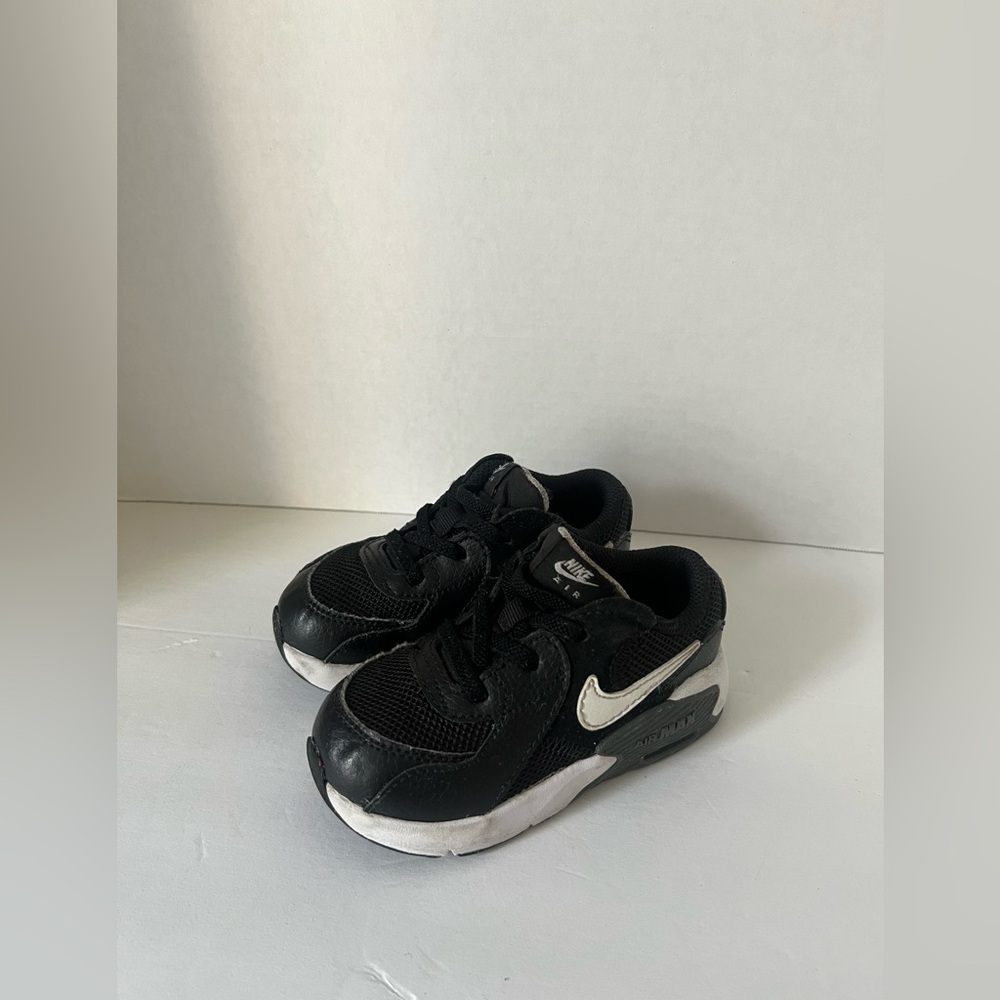 Nike Kids Black and White Sneakers